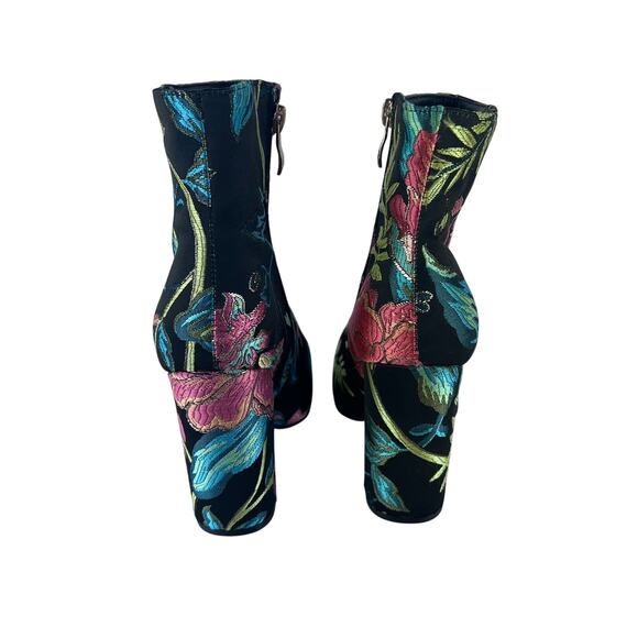 NEIMAN MARCUS NEW ANKLE BOOTS IN BROCADE SIZE 6.5 - Picture 4 of 7